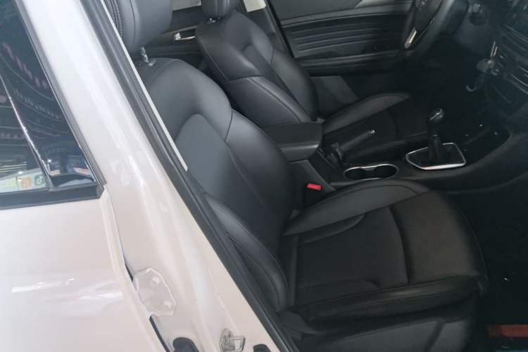 Used CHANGAN CS35PLUS 2021 Honor Million Edition 1.6L Manual Luxury Model Right Front Seat