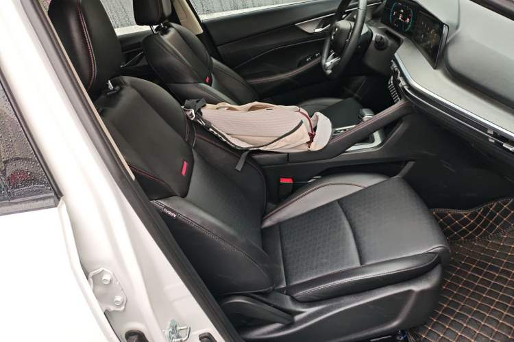 Used CHANGAN CS35PLUS 2021 Revised Version Blue Whale NE 1.4T DCT Luxury Edition Right Front Seat