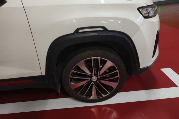 Used CHANGAN CS35PLUS 2021 Revised Version Blue Whale NE 1.4T DCT Prestige Edition Right Front Wheel Hub