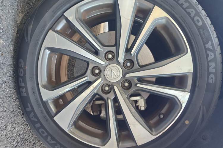 Used CHANGAN CS35PLUS 2021 Honor Million Edition 1.6L CVT Elite Model Right Front Wheel Hub