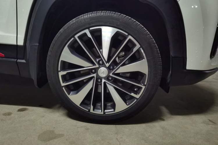Used CHANGAN CS35PLUS 2021 Blue Whale NE 1.4T DCT Prestige Model Right Front Wheel Hub