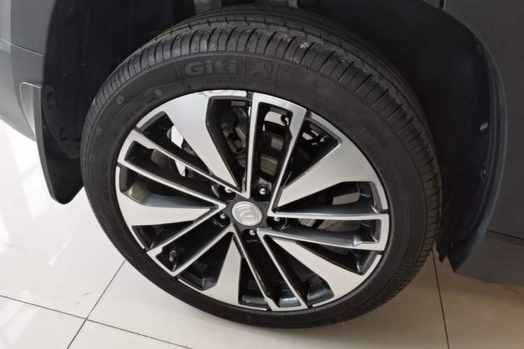 Used CHANGAN CS35PLUS 2021 Blue Whale NE 1.4T DCT Prestige Model Right Rear Wheel Hub