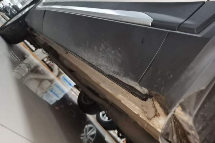 Used CHANGAN CS35PLUS 2021 Honor Million Edition 1.6L Manual Elite Model Right Side Sill