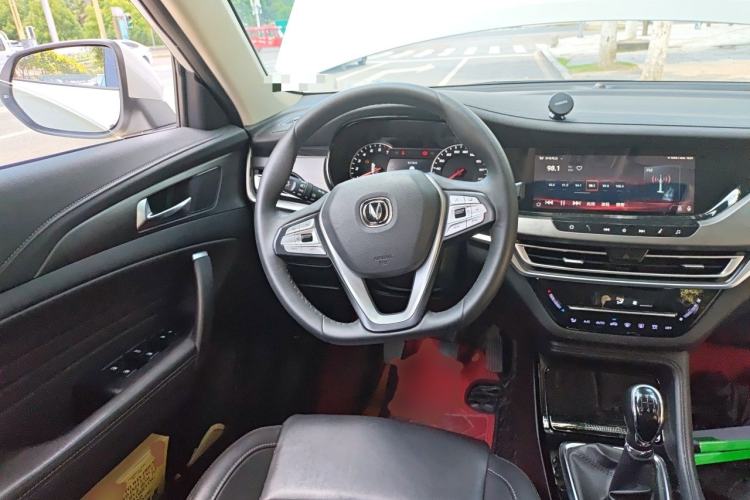 Used CHANGAN CS35PLUS 2021 Revised Version Glory Million Edition 1.6L Manual Luxury Edition Steering Wheel