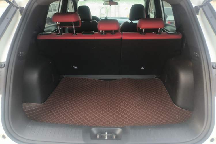 Used CHANGAN CS35PLUS 2021 Revised Version Blue Whale NE 1.4T DCT Luxury Edition Trunk