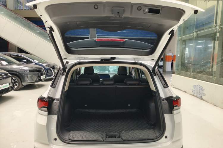 Used CHANGAN CS35PLUS 2021 Blue Whale NE 1.4T DCT Prestige Model Trunk