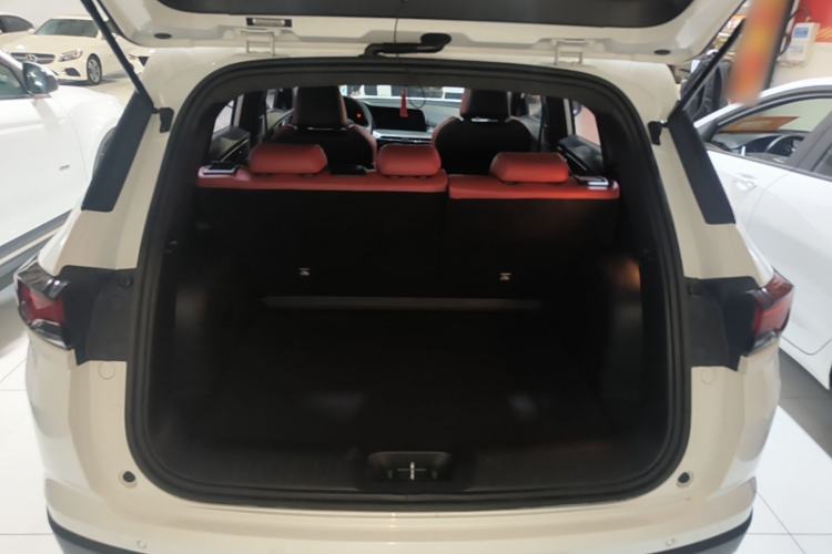 Used CHANGAN CS35PLUS 2021 Revised Version Blue Whale NE 1.4T DCT Luxury Edition Trunk