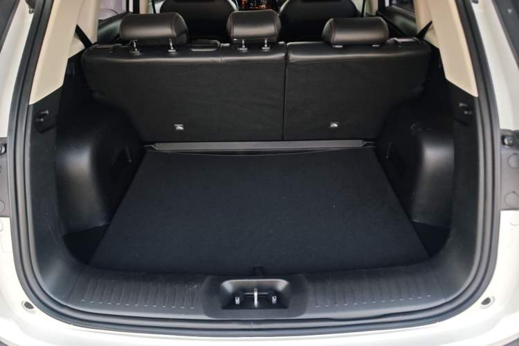 Used CHANGAN CS35PLUS 2021 Revised Version Blue Whale NE 1.4T DCT Luxury Edition Trunk