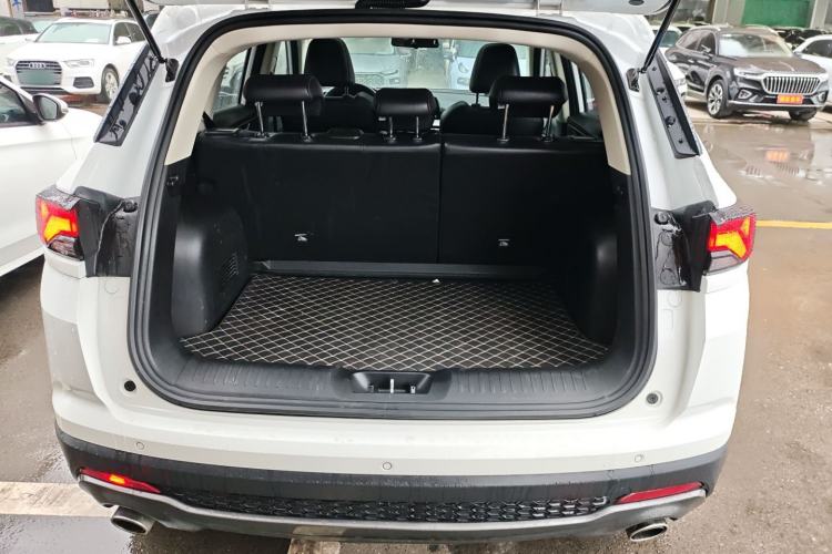 Used CHANGAN CS35PLUS 2021 Revised Version Blue Whale NE 1.4T DCT Luxury Edition Trunk