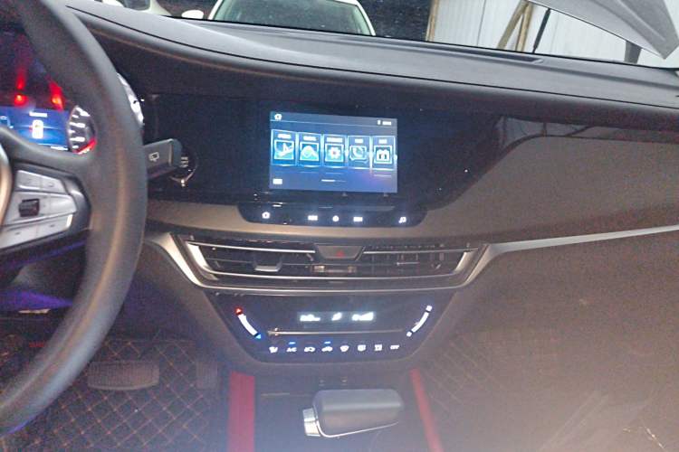 Used CHANGAN CS35PLUS 2022 1.6L CVT Elite Edition Audio And AC Panel