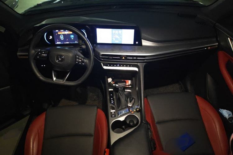 Used CHANGAN CS35PLUS 2022 Blue Whale NE 1.4T DCT Prestige Model Center Console