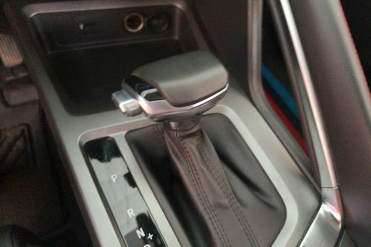 Used CHANGAN CS35PLUS 2022 Blue Whale NE 1.4T DCT Luxury Model Gear Lever