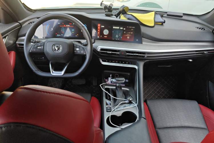 Used CHANGAN CS35PLUS 2022 Blue Whale NE 1.4T DCT Prestige Model Interior 2