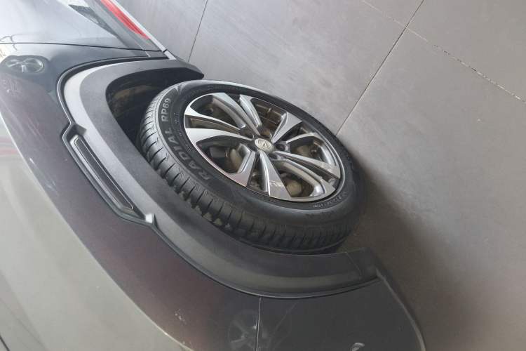 Used CHANGAN CS35PLUS 2022 Blue Whale NE 1.4T DCT Luxury Model Left Front Wheel Hub