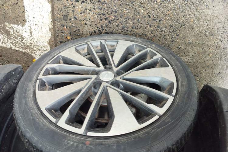 Used CHANGAN CS35PLUS 2022 Blue Whale NE 1.4T DCT Prestige Model Left Front Wheel Hub