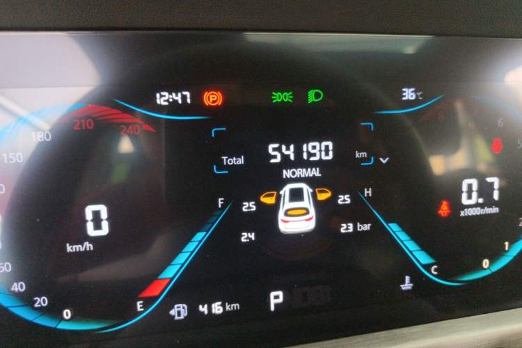 Used CHANGAN CS35PLUS 2022 Blue Whale NE 1.4T DCT Luxury Model Odometer Close Up