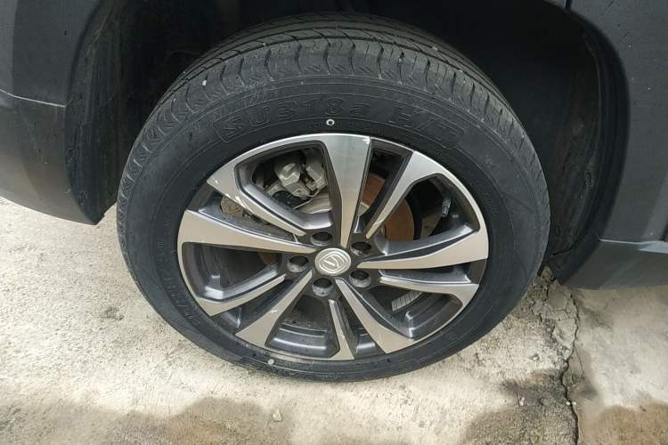 Used CHANGAN CS35PLUS 2022 Blue Whale NE 1.4T DCT Luxury Model Right Rear Wheel Hub