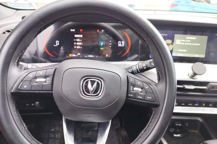 Used CHANGAN CS35PLUS 2022 Blue Whale NE 1.4T DCT Prestige Model Steering Wheel