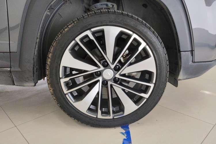 Used CHANGAN CS35PLUS 2022 Blue Whale NE 1.4T DCT Prestige Model Left Rear Wheel Hub
