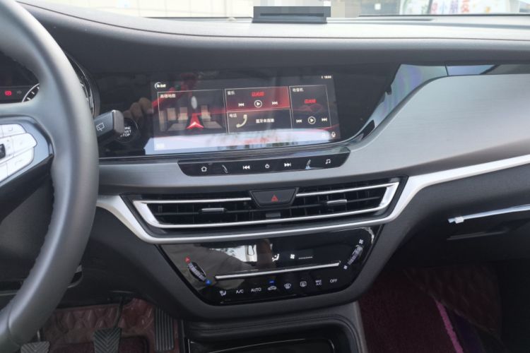 Used CHANGAN CS35PLUS 2022 1.6L Manual Luxury Edition Audio And AC Panel