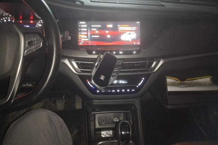 Used CHANGAN CS35PLUS 2022 1.6L Manual Luxury Edition Audio And AC Panel