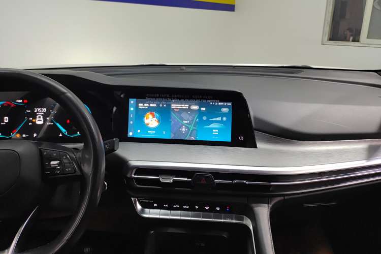 Used CHANGAN CS35PLUS 2022 Blue Whale NE 1.4T DCT Luxury Model Audio And AC Panel