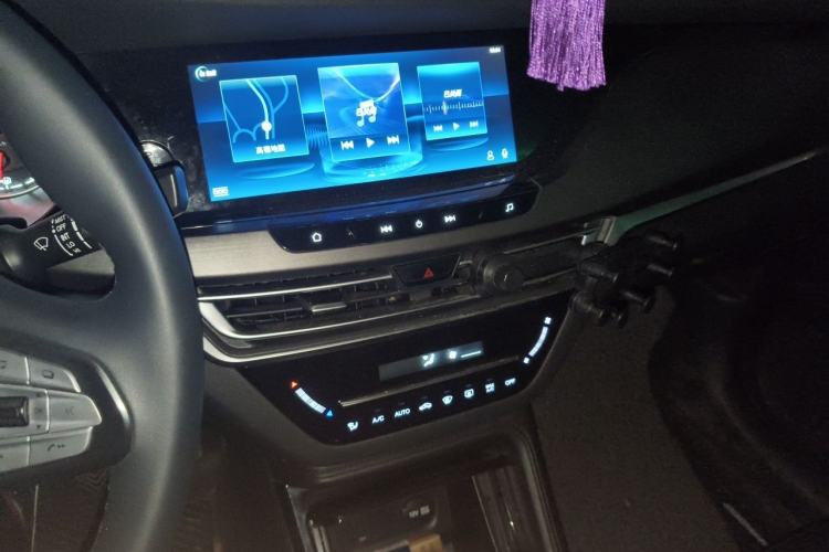 Used CHANGAN CS35PLUS 2022 1.6L Manual Luxury Edition Audio And AC Panel
