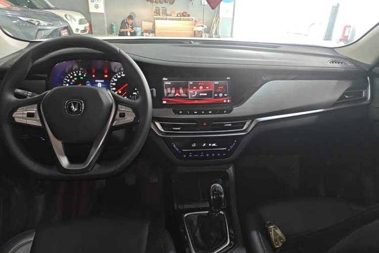 Used CHANGAN CS35PLUS 2022 1.6L Manual Luxury Edition Audio And AC Panel