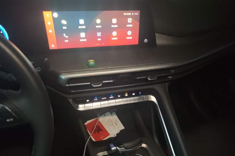 Used CHANGAN CS35PLUS 2022 Blue Whale NE 1.4T DCT Luxury Model Audio And AC Panel