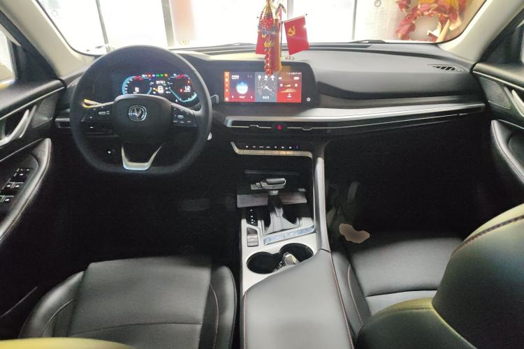 Used CHANGAN CS35PLUS 2022 Blue Whale NE 1.4T DCT Luxury Model Center Console