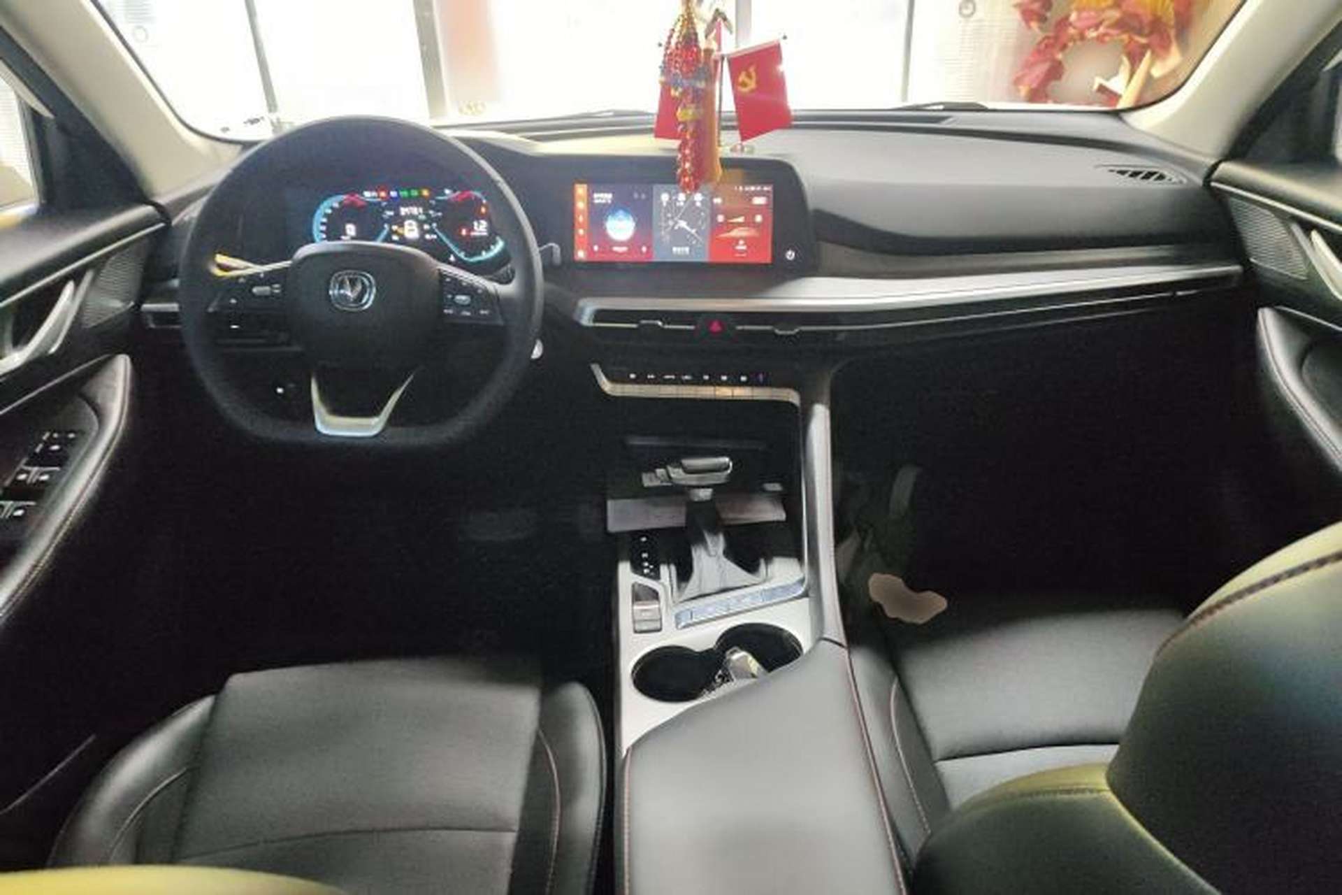 Used CHANGAN CS35PLUS 2022 Blue Whale NE 1.4T DCT Luxury Model Center Console