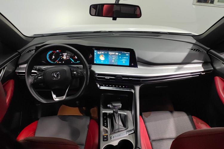 Used CHANGAN CS35PLUS 2022 Blue Whale NE 1.4T DCT Luxury Model Center Console