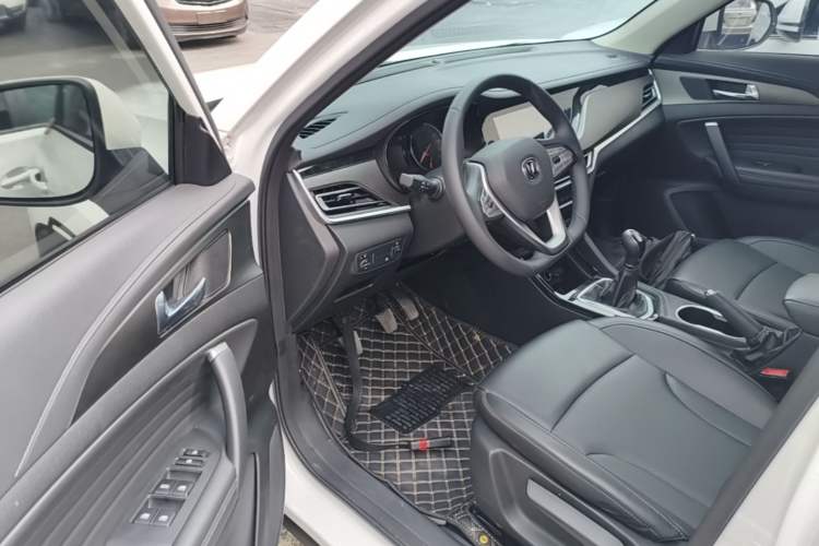 Used CHANGAN CS35PLUS 2022 1.6L Manual Luxury Edition Driver Seat