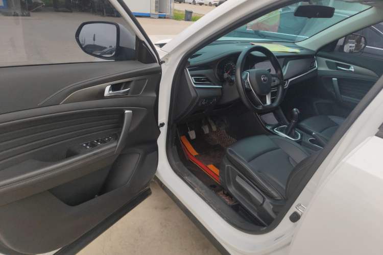 Used CHANGAN CS35PLUS 2022 1.6L Manual Luxury Edition Driver Seat