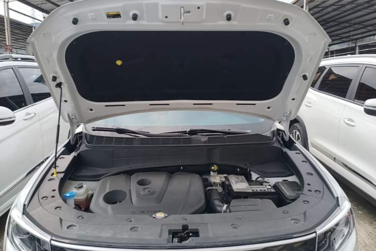Used CHANGAN CS35PLUS 2022 1.6L Manual Luxury Edition Engine Bay