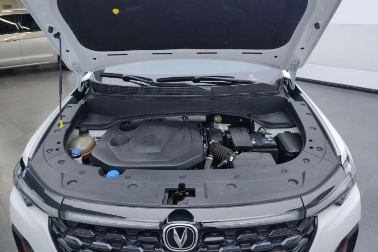 Used CHANGAN CS35PLUS 2022 Blue Whale NE 1.4T DCT Luxury Model Engine Bay