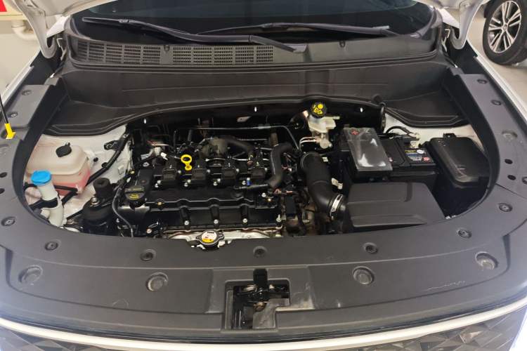 Used CHANGAN CS35PLUS 2022 1.6L CVT Elite Edition Engine Bay