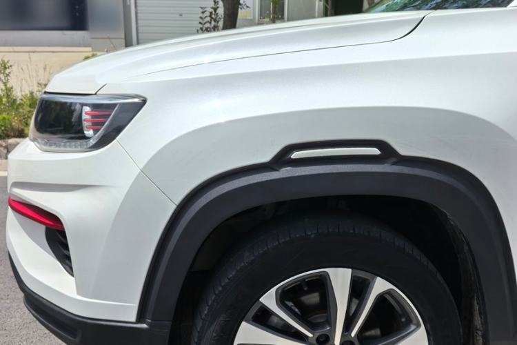 Used CHANGAN CS35PLUS 2022 1.6L Manual Luxury Edition Exterior 2