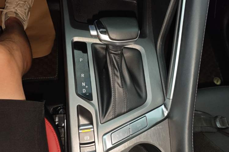 Used CHANGAN CS35PLUS 2022 Blue Whale NE 1.4T DCT Luxury Model Gear Lever