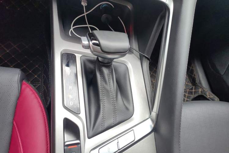 Used CHANGAN CS35PLUS 2022 Blue Whale NE 1.4T DCT Luxury Model Gear Lever