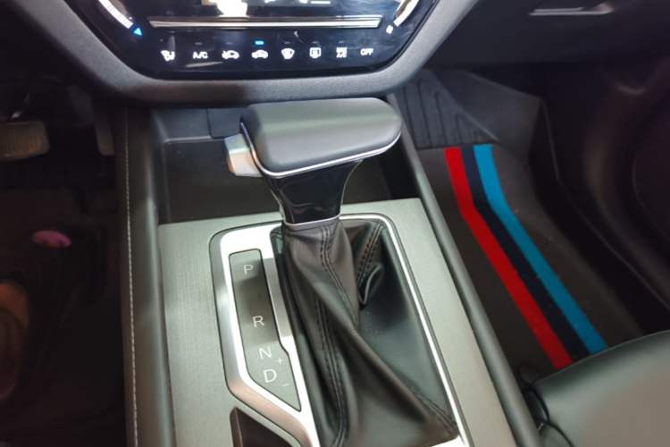 Used CHANGAN CS35PLUS 2022 1.6L CVT Elite Edition Gear Lever