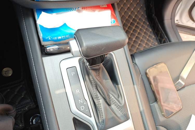 Used CHANGAN CS35PLUS 2022 1.6L CVT Elite Edition Gear Lever