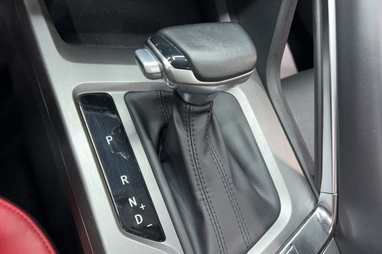 Used CHANGAN CS35PLUS 2022 Blue Whale NE 1.4T DCT Luxury Model Gear Lever