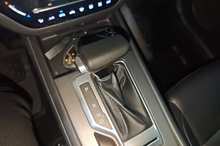 Used CHANGAN CS35PLUS 2022 1.6L CVT Elite Edition Gear Lever