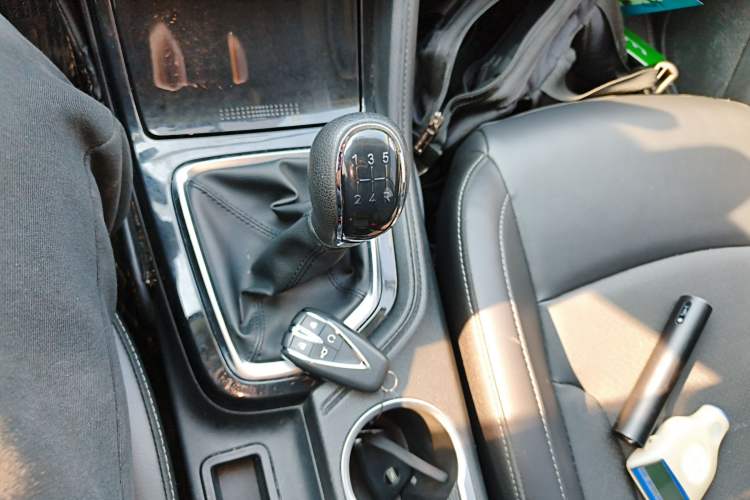 Used CHANGAN CS35PLUS 2022 1.6L Manual Luxury Edition Gear Lever
