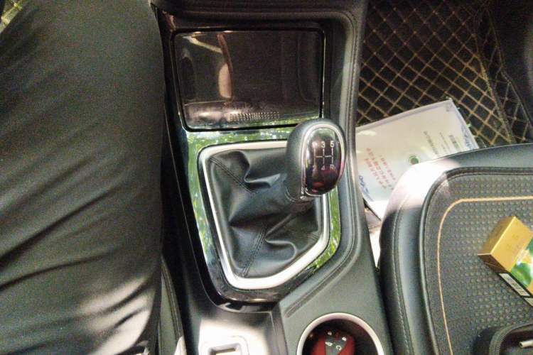 Used CHANGAN CS35PLUS 2022 1.6L Manual Luxury Edition Gear Lever