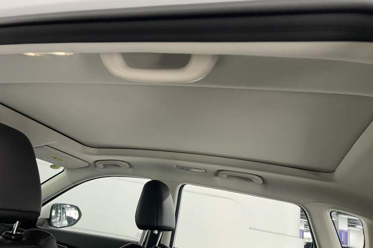 Used CHANGAN CS35PLUS 2022 Blue Whale NE 1.4T DCT Prestige Model Headliner