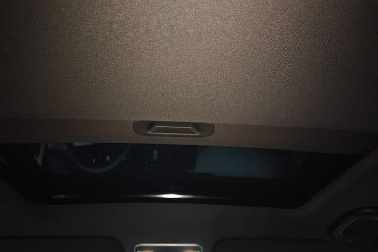 Used CHANGAN CS35PLUS 2022 Blue Whale NE 1.4T DCT Luxury Model Headliner
