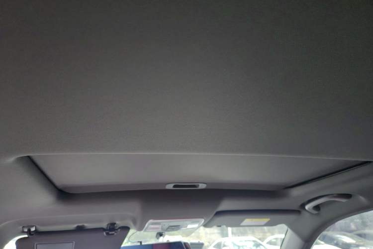 Used CHANGAN CS35PLUS 2022 Blue Whale NE 1.4T DCT Luxury Model Headliner