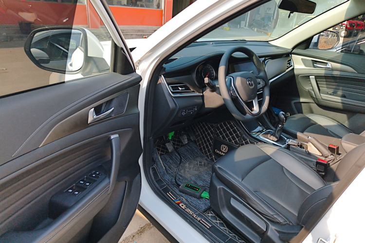 Used CHANGAN CS35PLUS 2022 1.6L Manual Luxury Edition Interior 3